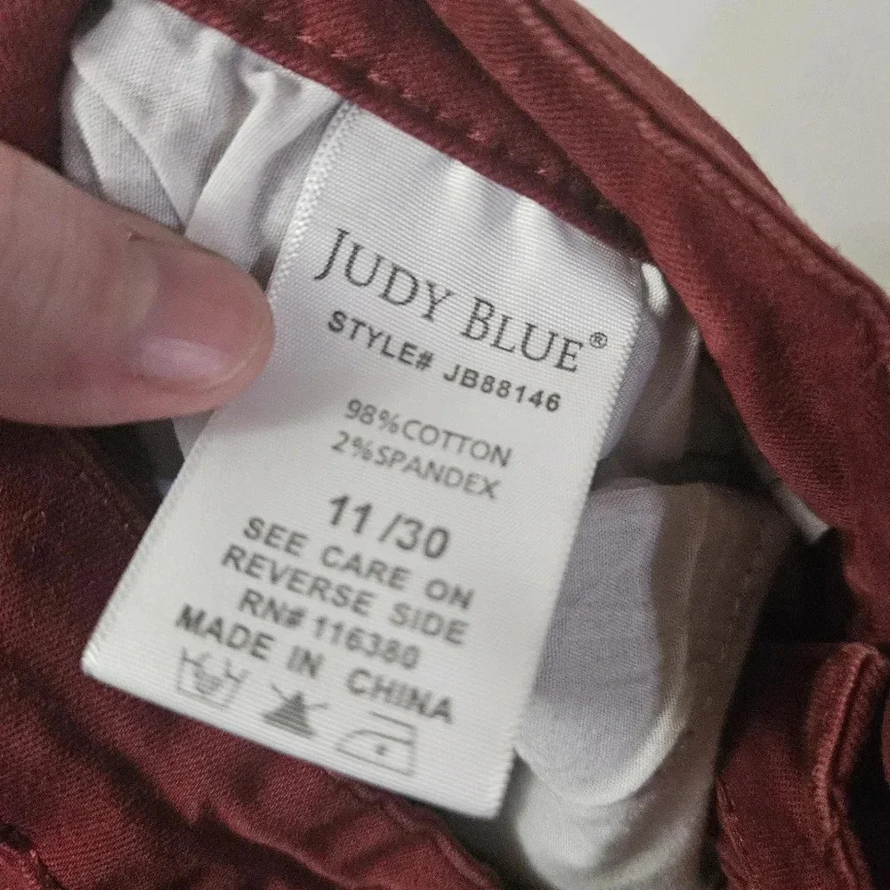 Judy blue maroon skinny jeans! - Picture 9 of 10